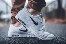 What is the equivalent of UK size 8 in other international sizing systems?